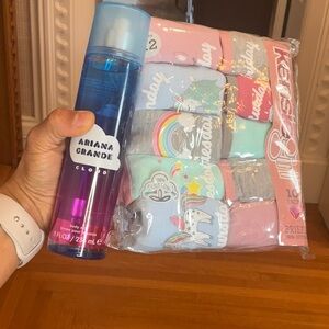 Bundle Ariana Grande Perfume And Briefs